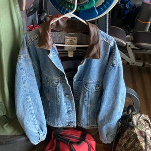 Banana Republic blanket-lined denim jacket with leather collar. Mens Size XL.